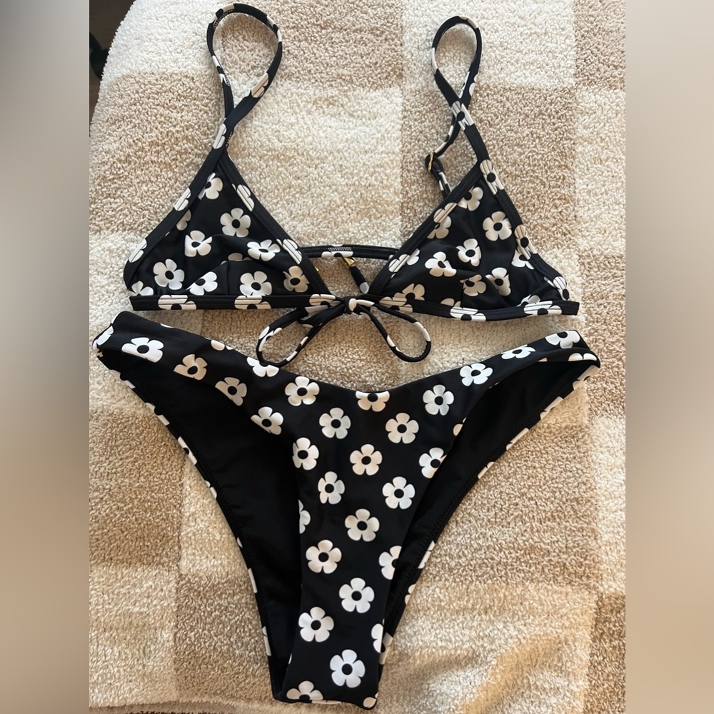 Like New Twiin Black Floral Bikini Set